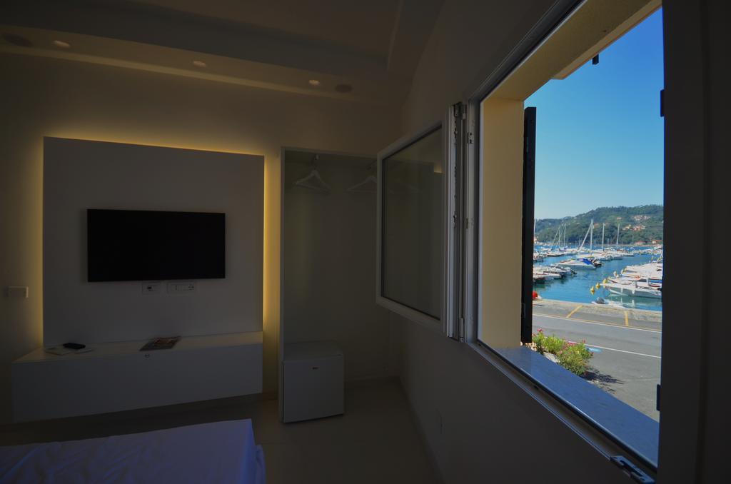 Al Molo Sea View Rooms Lerici Ngoại thất bức ảnh